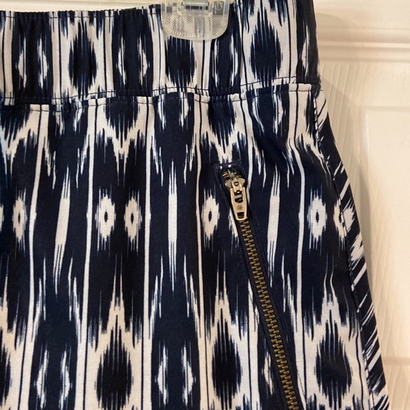 Athleta Skorts size S excellent condition two front pockets with zipper - Picture 2 of 12